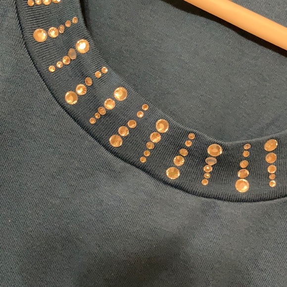 Ladies Top - Picture 2 of 4